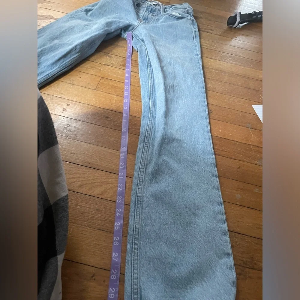 Abercrombie & Fitch the 90s Straight Mid Rise Jeans Light Wash Size 0L
